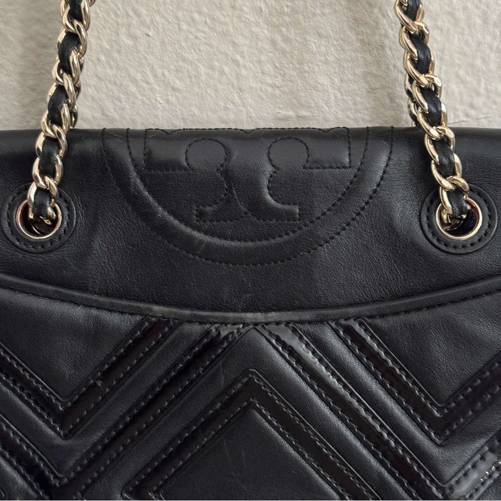 Tory Burch Fleming Geo Diamond Quilted Bag - Picture 8 of 12